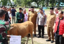 Kapolresta Manado Hadiri Penyerahan Hewan Kurban Iduladha 1447 H di Sparta Tikala