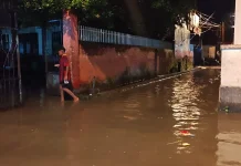 Banjir Rendam Komo Luar Manado, Warga Mengungsi dalam Kondisi Gelap