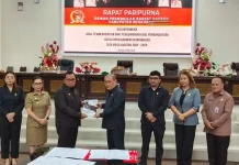 Bupati dan Wabup Minahasa Hadiri Paripurna Usul Pergantian Ketua DPRD