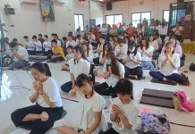Umat Buddha Rayakan Waisak 2570 BA di Vihara Dhamadipa Manado
