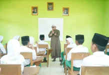 Bupati Boltara Tutup Ujian Akhir Perguruan MDA Al-Khairat di Bintauna