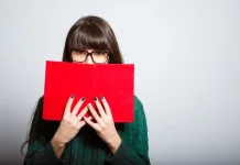 Perbedaan Introvert dan Pemalu
