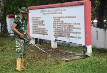 Sambut HUT ke-68 Kodam Merdeka, Prajurit Laksanakan Karya Bakti Pembersihan TMP