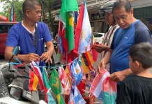 Jelang Piala Dunia 2026, Penjualan Bendera di Manado Meningkat