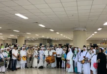 Jemaah Haji Sulut Tiba di Manado, Disambut Wagub Victor Mailangkay