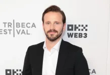 Sutradara Thordur Palsson Resmi Garap Film Adaptasi 'Dead by Daylight'
