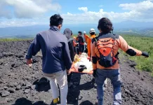 Dua Pendaki Gunung Soputan Berhasil Dievakuasi Tim SAR Gabungan