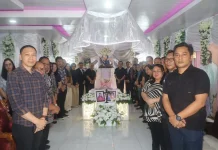 Pemkot Tomohon Melayat di Rumah Duka Almarhumah Deiby Kaparang