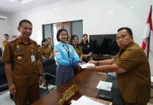 Siswi SMAN 1 Tondano Calon Paskibraka Nasional, Robby Dondokambey Beri Motivasi