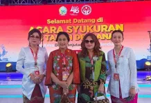 Anik Selvanus Promosikan Kerajinan Sulut di HUT Dekranas