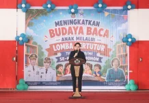 Rumajar Buka Lomba Bertutur SD/MI se-Kota Tomohon