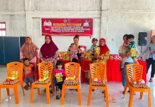 Penyaluran PMT, Pemdes Klabat Sasar Anak Usia 0-4 Tahun