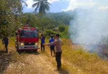 Polresta Manado Bersama Damkar Berhasil Tangani Kebakaran Lahan di Meras