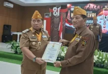 Bupati Minahasa Terima Bintang Kehormatan LVRI
