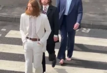 Aktor Film Biopik The Beatles Reka Ulang Foto Ikonik Abbey Road