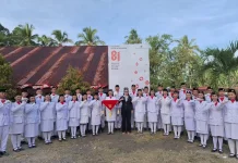 Paskibra SMAN 1 Kumelembuai Sukses Laksanakan Tugas Penurunan Bendera HUT RI ke-81
