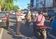 Pos Cakalang Pagi Polsek Malalayang, Cegah Kemacetan dan Pelanggaran Lalu Lintas