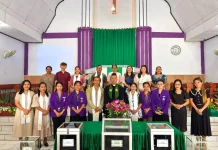 Jemaat GMIM Petra Poopoh, Wilayah Tanawangko 2, melaksanakan Ibadah Minggu Bentuk I