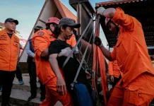 Profesi yang Layak Disebut Sebagai Pahlawan Pariwisata Indonesia