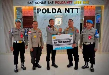 Kapolda Sulut Salurkan Bantuan untuk Korban Gempa Bumi di NTT
