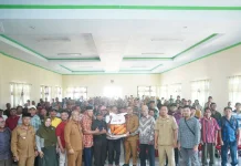 Bupati Boltara Salurkan Benih Jagung APBN kepada Kelompok Tani
