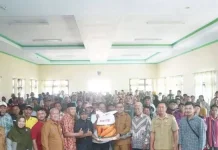 Bupati Boltara Kumpulkan Kelompok Tani, Bagikan Benih Jagung
