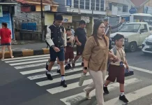 Pos Cakalang Pagi Polsek Malalayang, Atur Arus Lalu Lintas Cegah Kemacetan