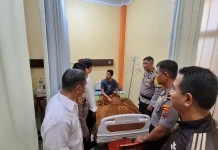 Bentuk Empati dan Kepedulian, Kapolsek Singkil Besuk Personel di RS Bhayangkara