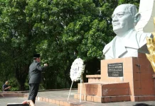 Gubernur Sulut Ziarah ke Makam Pahlawan Nasional Sam Ratulangi