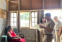 Kantah Tomohon Lakukan Penyerahan Sertipikat PTSL ‘Door to Door’ ke Warga