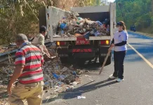 Pemerintah Kecamatan Tombariri Gelar Kerja Bakti Bersihkan Jalan