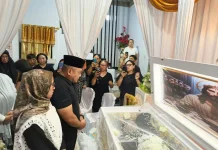 Kapolda Sulut Sambangi Keluarga Alm. Steidy Raranta