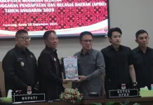 Rapat Paripurna DPRD Terkait Perubahan APBD Minsel 2026