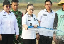 Tinjau Dampak El Nino di Minahasa, Sarundajang Dialog dengan Petani