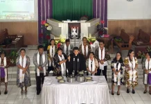 Ibadah Minggu GMIM Petra Poopoh Dirangkaikan Perjamuan Kudus dan Baptisan