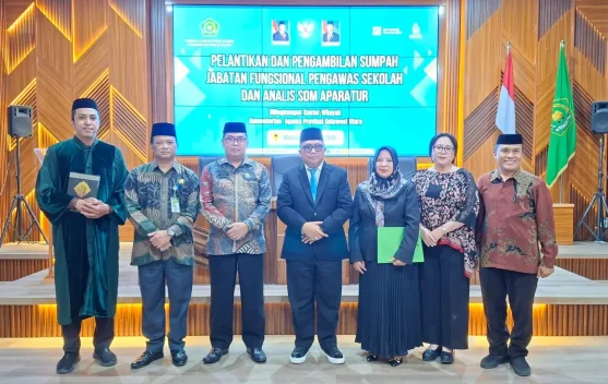 Kakanwil Kemenag Sulut Lantik Lima Pejabat Fungsional, Tekankan Profesionalisme
