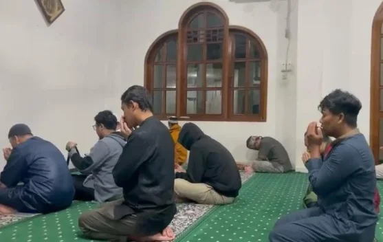 Berburu Lailatul Qadar, Iktikaf di Masjid Assalaam Manado