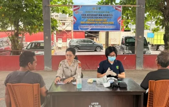Dokkes Polresta Manado Hadirkan Layanan Kesehatan Gratis untuk Buruh TPI Tumumpa