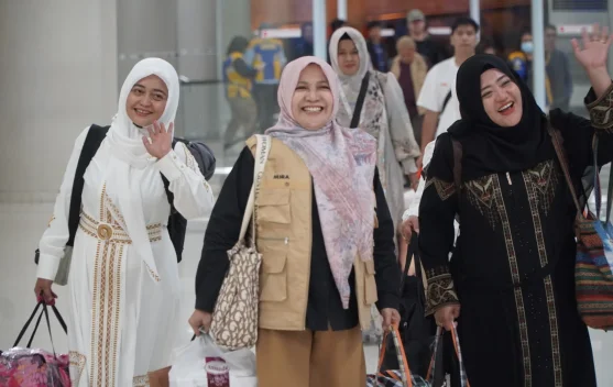 Kedatangan Jemaah Haji Kloter 6 Tutup Rangkaian Pemulangan Jemaah Haji Sulut 2026
