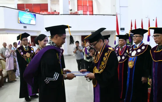 Wagub Lemhanas Terima Gelar Doktor Honoris Causa Bidang Ilmu Kemaritiman