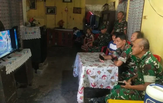 Koramil Tondano Rangkul Warga Lewat Nobar Piala Dunia 2026