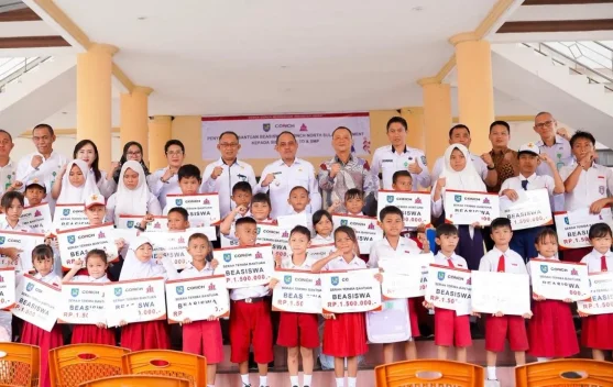 Pemkab Bolmong dan PT Conch Salurkan Beasiswa untuk 30 Siswa di Lingkar Tambang