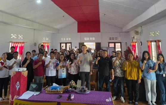 UNSRIT Edukasi Masyarakat Desa Kalinaun lewat PKM "Cerdas di Era Digital"