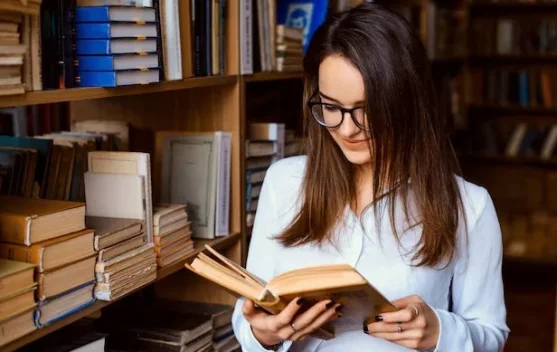Membaca Buku Tingkatkan Kecerdasan Otak dan Empati Sosial