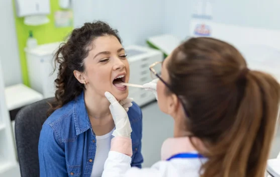 Radang Amandel Bisa Menular, Kenali Gejala dan Waspadanya