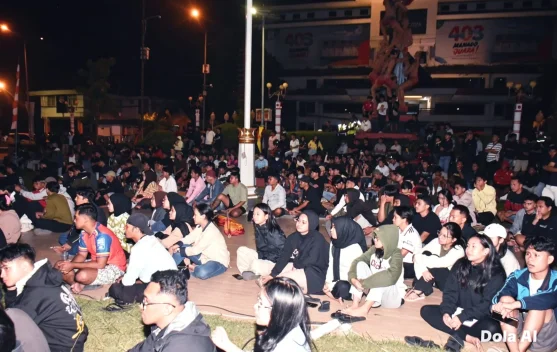 Pangdam XIII/Merdeka Nobar Piala Dunia Bersama Warga Manado