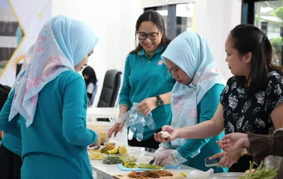 Gerakan Peduli Lingkungan, PIKK PLN UP3 Kotamobagu Gelar Workshop Eco Enzyme