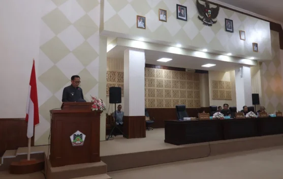 Senduk Sampaikan Pendapat Akhir Ranperda Pertanggungjawaban APBD 2025
