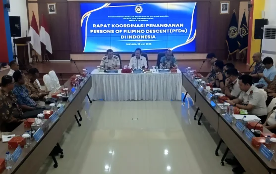 Komitmen Kemenko Kumham Imipas Selesaikan Status Legalitas WNA Filipina di Sulut