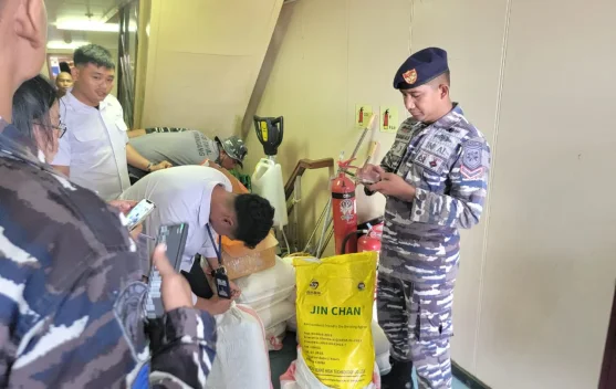 TNI AL Gagalkan Pengiriman 300 Kg Sianida Ilegal Melalui Jalur Laut ke Gorontalo